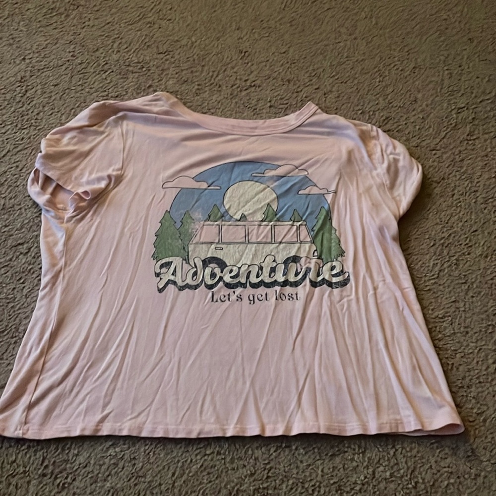Cropped pink tee